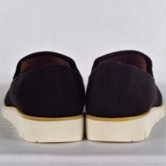 QUPID size 7 black flat-heel sneakers cushioned insoles perforated fabric uppers - Picture 8 of 15